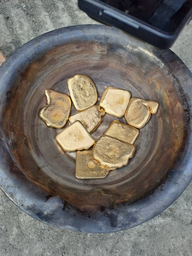 Gold in furnace tray